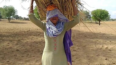 The Wife went to Search in the Forest I Wanted to Fuck my Husband in the Forest