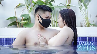 DADDY Z - Hot Japanese Pinay Chick Kycee got her Pussy Fucked in the Pool