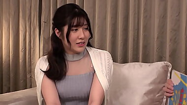 マジ軟派、初撮。 1649 音楽教師を志す清楚な音大生を取材のフリしてナンパ！エロい話に戸惑いつつも、謝礼をチラつかせると流されて股を開いてしまう&hellip_。ムチムチボディに豊満な美巨乳にプリケツ！抱き心地最高！ https://bit.ly/439JBgz