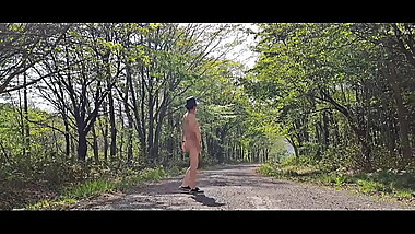 ブラホーケー　８～新緑のなかで包茎チンポをぶらぶらさせて来ました