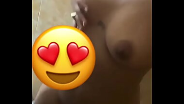 Mujer de mi amigo me envia video caliente