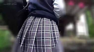 #1絶倫中年オヤジが撮ったFカップ制服美女とSEX三昧　ヤリまくり射精しまくり　温泉旅行映像 計１５発射　深田みお