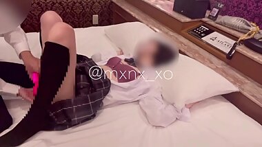 マッチングアプリで知り合った女子○生とホテルで